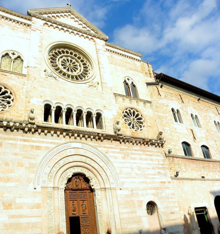 Residenza Mazzini Foligno Habitación foto